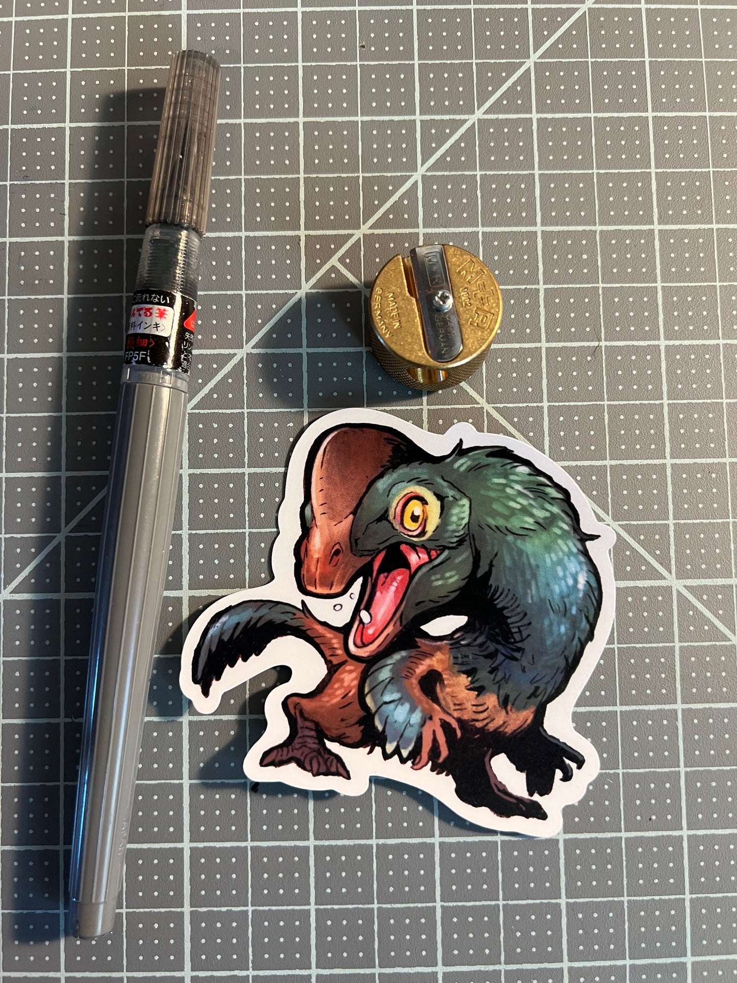 Dinosaur sticker, Anzu